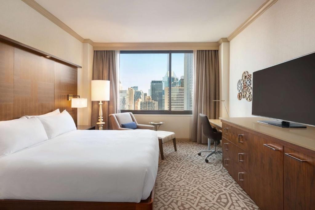 King Room Near AMC Empire 25 NYC Luxury Bookings