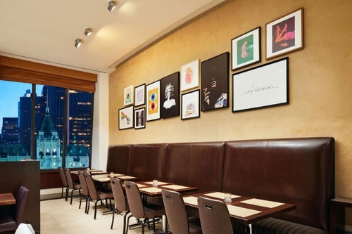 King Room Near AMC Empire 25 NYC 10 Luxury Bookings