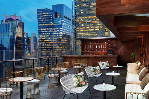One King Bed Hearing Accessible Near Mercato NYC 5 Luxury Bookings