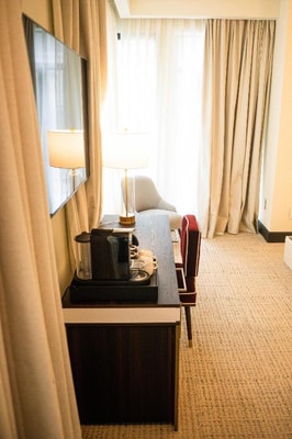 Classic King Room Near Los Tacos NYC 11 Luxury Bookings