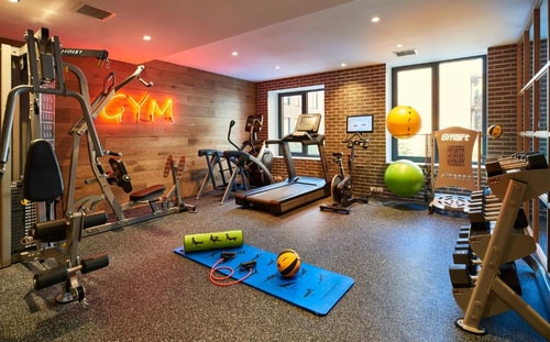 Standard Studio Near McDonalds NYC 14 Luxury Bookings