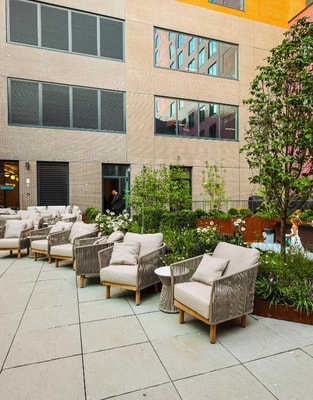 Standard Studio Near McDonalds NYC 10 Luxury Bookings