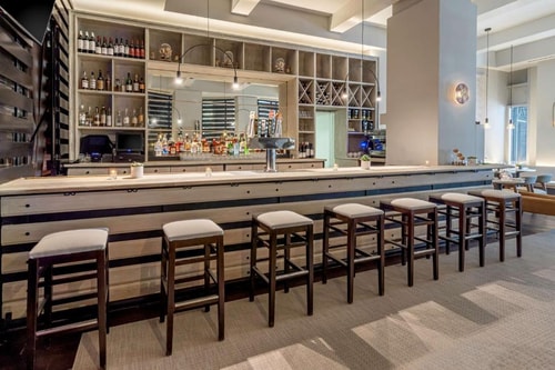 Queen Room Near El Coco NYC 9 Luxury Bookings