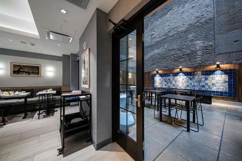 Classic Room Near Little Collins NYC 3 Luxury Bookings