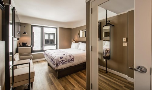 Classic Room Near Little Collins NYC 1 Luxury Bookings