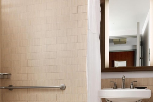 Standard King Room Near Bubby's NYC 1 Luxury Bookings