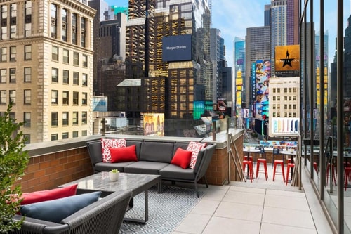 Social City View King Near Beast & Butterflies NYC 3 Luxury Bookings