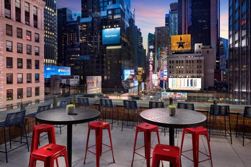 Social City View King Near Beast & Butterflies NYC 9 Luxury Bookings