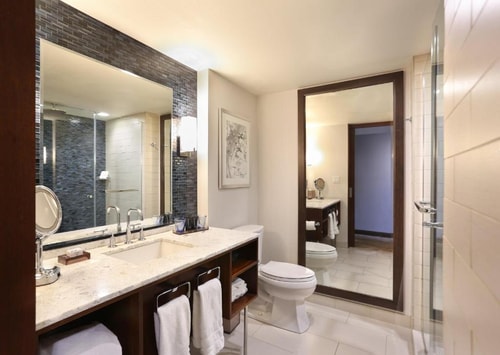 Classic King Room Near Big Apple Gift NYC 3 Luxury Bookings