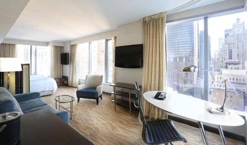 Classic King Room Near Big Apple Gift NYC 7 Luxury Bookings