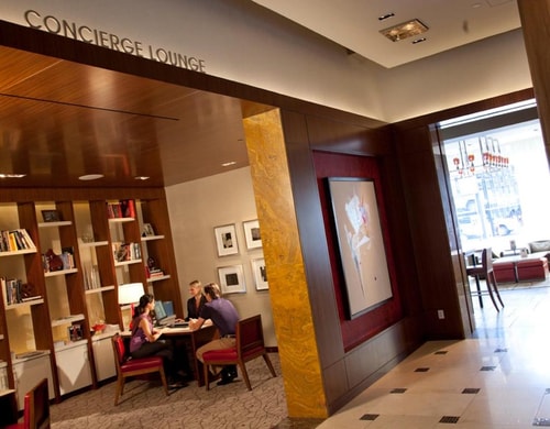 Classic King Room Near Big Apple Gift NYC 8 Luxury Bookings