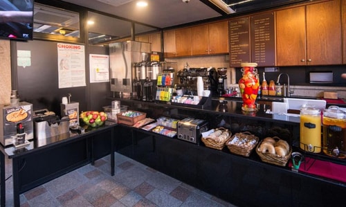 Double Room with Balcony Near Dudleys NYC 7 Luxury Bookings