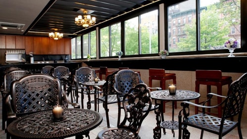 Double Room with Balcony Near Dudleys NYC 8 Luxury Bookings