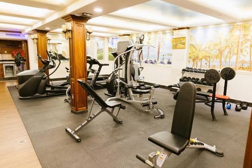 Double Room with Balcony Near Dudleys NYC 13 Luxury Bookings