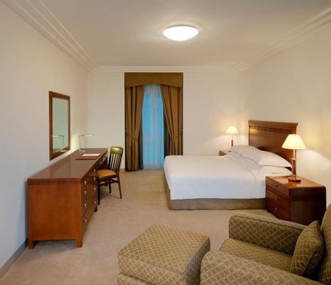 Two Bedroom Apartment Near fashion Club Luxury Bookings