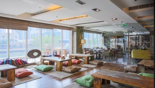 Deluxe One Bedroom In Marina By Luxury Bookings 15 Luxury Bookings