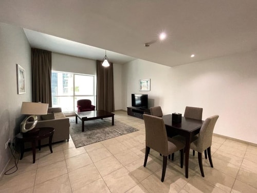 Deluxe One Bedroom In Marina By Luxury Bookings 17 Luxury Bookings