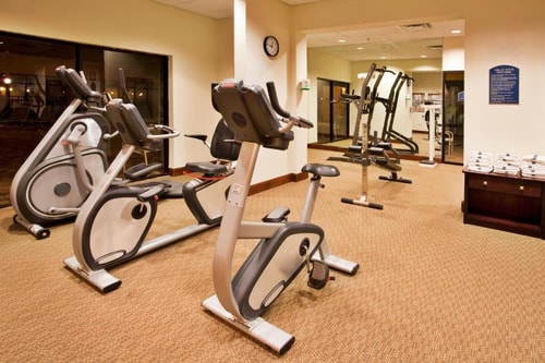 Standard Room Near Machine Gun America ORL 13 Luxury Bookings