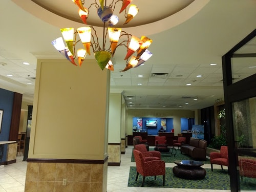 Standard Room Near Machine Gun America ORL 5 Luxury Bookings