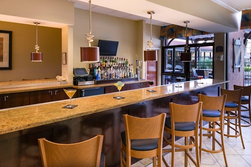 Standard Room Near Machine Gun America ORL 6 Luxury Bookings
