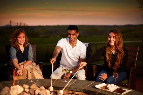 King Room Near Fannys Garden LEES 9 Luxury Bookings