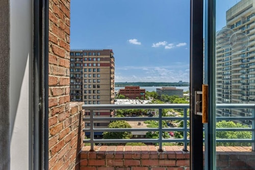 1 Bedroom Suite Near Harris Teeter Pharmacy WDC 8 Luxury Bookings