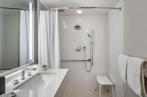 1 Bedroom Suite Near Harris Teeter Pharmacy WDC 9 Luxury Bookings