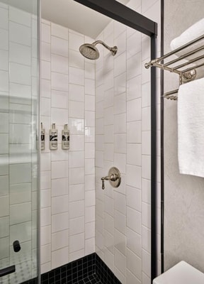 Deluxe King Near Neil Simon Theatre NYC 2 Luxury Bookings