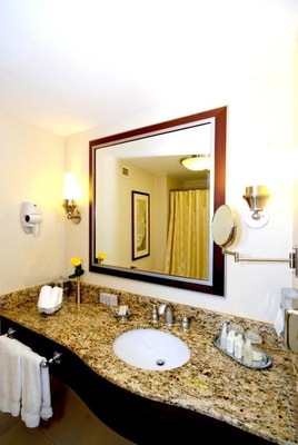 Deluxe Room Near Staples NYC 6 Luxury Bookings