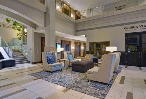 King Room Near Ballys Casino CHI 6 Luxury Bookings