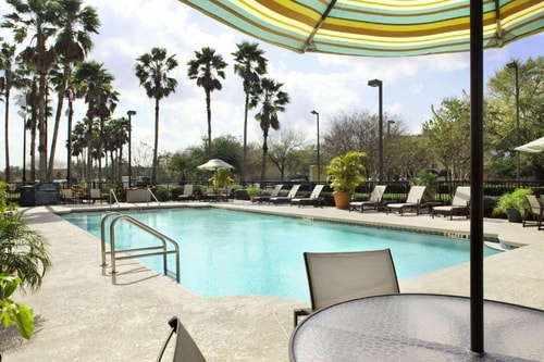 King Suite Near Florida Realtors ORL 14 Luxury Bookings