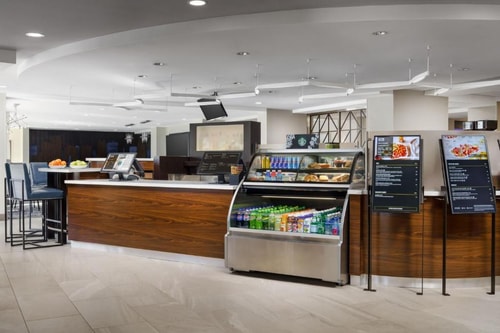 King Room Near Park Lake ORL 10 Luxury Bookings