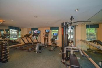 Deluxe Room Near Staples NYC 12 Luxury Bookings