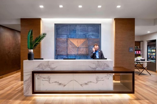 King Guest Room Near Watermark NYC 8 Luxury Bookings