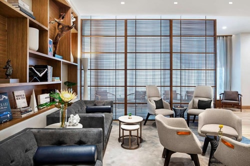 King Guest Room Near Watermark NYC 11 Luxury Bookings