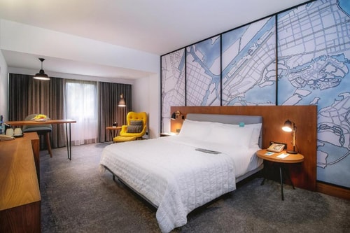 Deluxe Room City View Near Post Office Park AUH Luxury Bookings