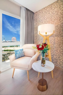 Premier Room Sea View Near Corniche Beach 4 Luxury Bookings