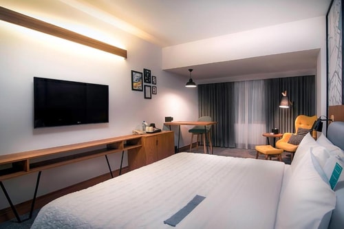 Deluxe Room City View Near Post Office Park AUH 1 Luxury Bookings