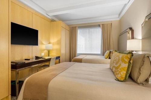 Deluxe Double Room Near NAYA NYC 2 Luxury Bookings