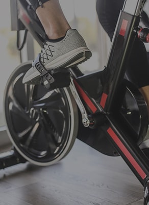 Queen Room Near  Pedestrian Coffee CHI 14 Luxury Bookings