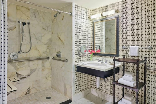 Deluxe Room Near City Of Alexandria WDC 5 Luxury Bookings