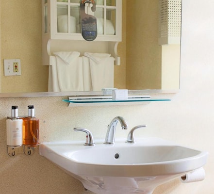 Executive King Room Near Little Village Cafe CHI 5 Luxury Bookings