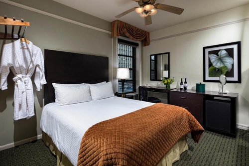 Executive King Room Near Little Village Cafe CHI Luxury Bookings