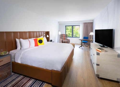 Standard Room Near Hummingbird Bar and Kitchen WDC 2 Luxury Bookings