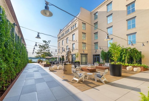 Standard Room Near Hummingbird Bar and Kitchen WDC 9 Luxury Bookings