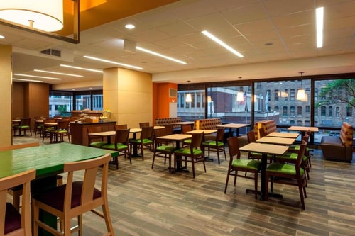 King Room Near Ema Restaurant CHI 9 Luxury Bookings