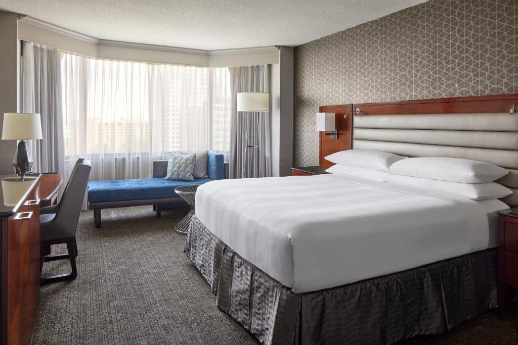 King Room Near Crystal City Metro WDC Luxury Bookings