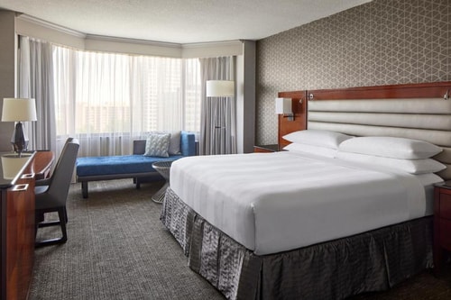 King Room Near Crystal City Metro WDC Luxury Bookings