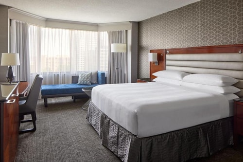 King Room Near Crystal City Metro WDC 2 Luxury Bookings