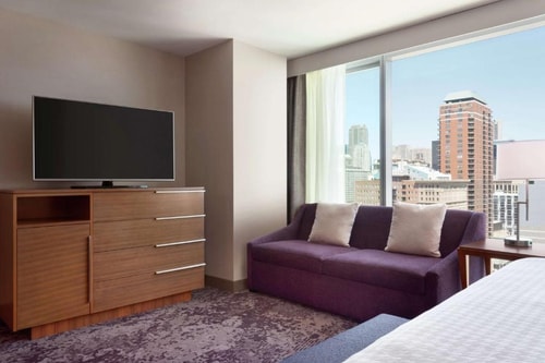 King Studio Suite Near Rosenberg Fountain CHI 2 Luxury Bookings